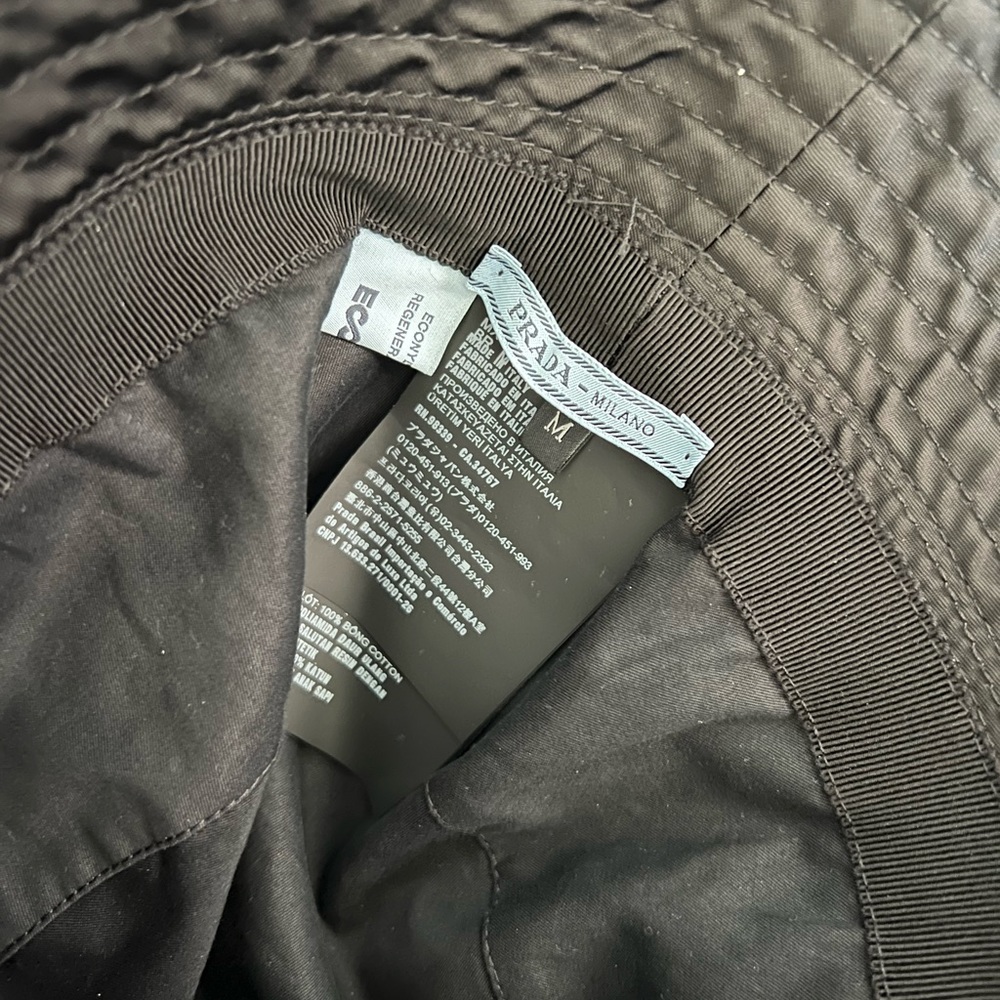 Prada  black  hat, original, like new